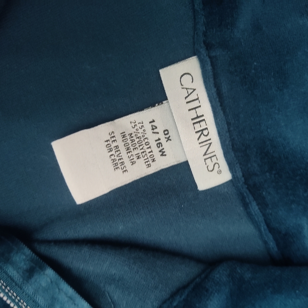 Velour Catherine's OX 14/16W Blue Beaded front zip Jacket. Excellent condition - Picture 5 of 10
